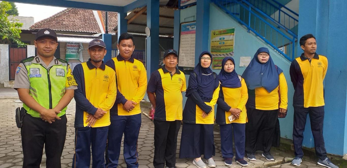 Pawai Ta'aruf dalam Rangka Milad SMP Muhammadiyah Pleret ke 53