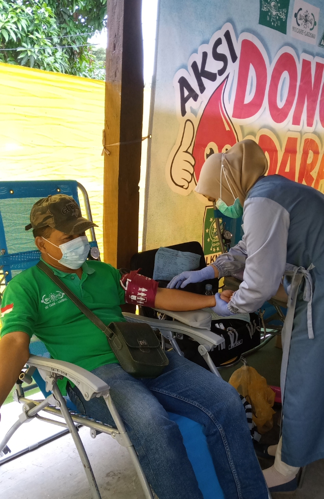 Aksi Donor Darah Driver dan Crew Ambulance NU di Banyu Kencono Bantul