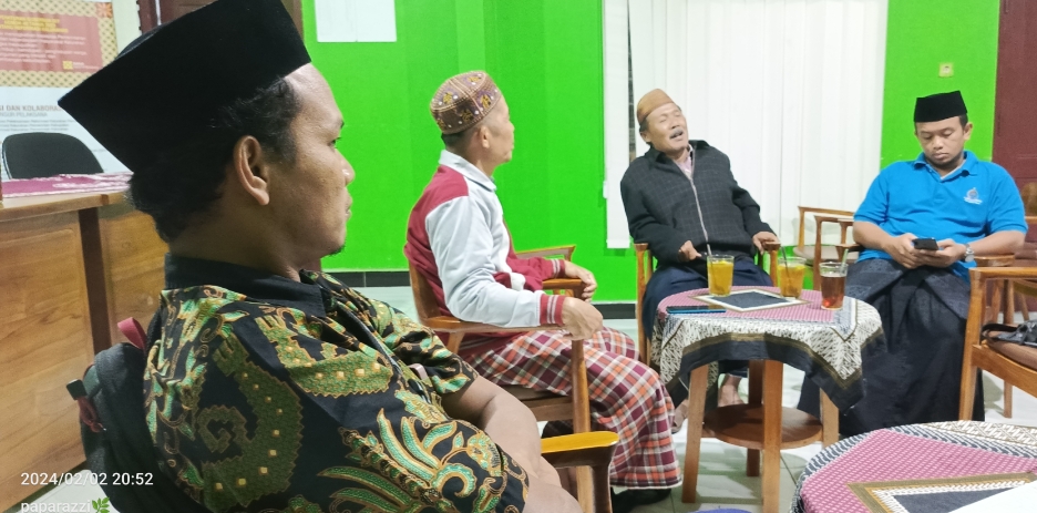 Rapat Koordinasi Persiapan Rehab Ruang Pertemuan Kantor Kalurahan Pleret Menggunakan Silpa Dana Desa