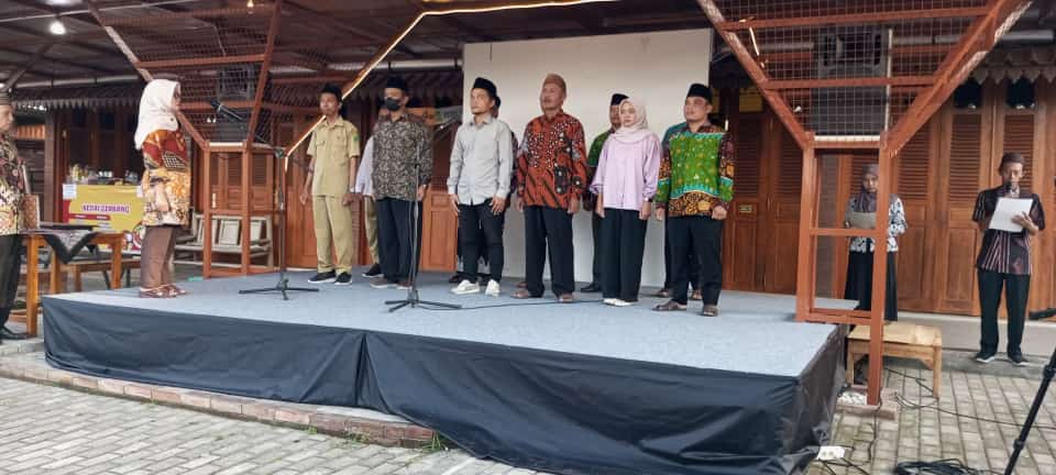 Panewu Pleret, Evie Nur Siti Fatonah, S.Sos., MM., Kukuhkan Tim Reformasi Kalurahan Pleret