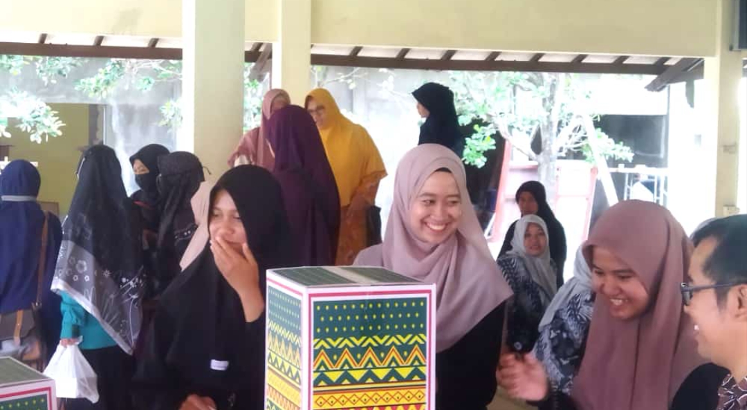 Anang Jatmiko Berikan Bingkisan Lebaran untuk Guru PAUD dan TPA se-Kalurahan Pleret